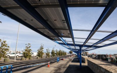 El Govern instal·la un camp fotovoltaic de 900 panells a l’aparcament del moll central del port de la Ràpita